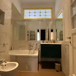 Apartment Timeless Elegance Near Vatican *